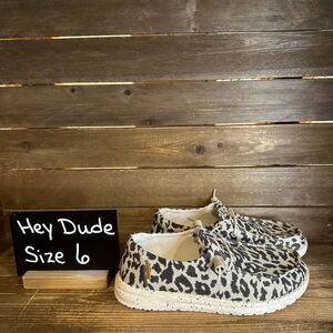 New NWT Womens Hey Dude Wendy Cheetah Gray Casual Slip On Shoes Loafers Size 6 M